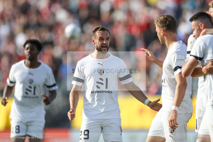 sport, action, Würzburg, Toto-Pokal Finale, Mai 2024, Landespokal-Finale, Fussball, Finaltag der Amateure 2024, Finaltag, FWK, FCI, FC Würzburger Kickers, FC Ingolstadt 04, BFV, AKON Arena, 25.05.2024 - Bild-ID: 2411398