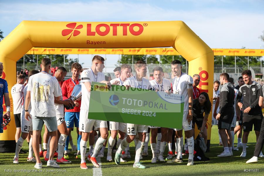 sport, action, Würzburg, Toto-Pokal Finale, Mai 2024, Landespokal-Finale, Fussball, Finaltag der Amateure 2024, Finaltag, FWK, FCI, FC Würzburger Kickers, FC Ingolstadt 04, BFV, AKON Arena, 25.05.2024 - Bild-ID: 2411631 sport, action, Würzburg, Toto-Pokal Finale, Mai 2024, Landespokal-Finale, Fussball, Finaltag der Amateure 2024, Finaltag, FWK, FCI, FC Würzburger Kickers, FC Ingolstadt 04, BFV, AKON Arena, 25.05.2024 - Bild-ID: 2411631