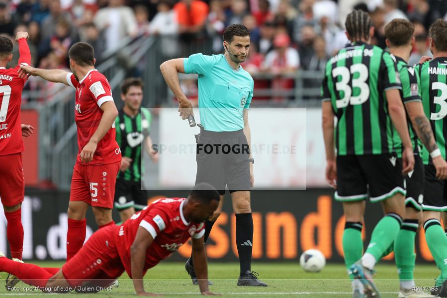 AKON Arena, Würzburg, 29.05.2024, sport, action, DFB, Fussball, Relegation, Relegation zur 3. Liga, H96, FWK, Hannover 96 II, FC Würzburger Kickers - Bild-ID: 2412183