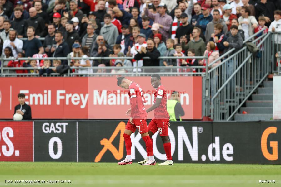 AKON Arena, Würzburg, 29.05.2024, sport, action, DFB, Fussball, Relegation, Relegation zur 3. Liga, H96, FWK, Hannover 96 II, FC Würzburger Kickers - Bild-ID: 2412195 AKON Arena, Würzburg, 29.05.2024, sport, action, DFB, Fussball, Relegation, Relegation zur 3. Liga, H96, FWK, Hannover 96 II, FC Würzburger Kickers - Bild-ID: 2412195