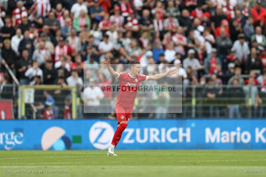 AKON Arena, Würzburg, 29.05.2024, sport, action, DFB, Fussball, Relegation, Relegation zur 3. Liga, H96, FWK, Hannover 96 II, FC Würzburger Kickers - Bild-ID: 2412198