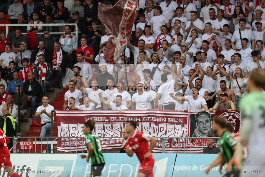 AKON Arena, Würzburg, 29.05.2024, sport, action, DFB, Fussball, Relegation, Relegation zur 3. Liga, H96, FWK, Hannover 96 II, FC Würzburger Kickers - Bild-ID: 2412352