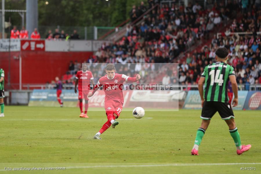 AKON Arena, Würzburg, 29.05.2024, sport, action, DFB, Fussball, Relegation, Relegation zur 3. Liga, H96, FWK, Hannover 96 II, FC Würzburger Kickers - Bild-ID: 2412572