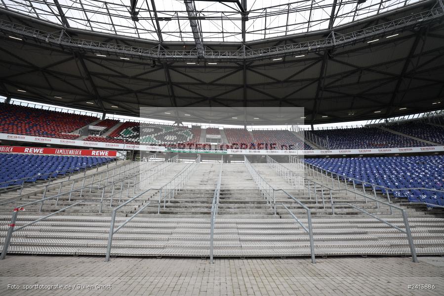 Heinz von Heiden Arena, Hannover, 02.06.2024, sport, action, DFB, Fussball, Regionalliga Nordost, Regionalliga Bayern, Relegation, Relegation zur 3. Liga, FWK, H96, FC Würzburger Kickers, Hannover 96 II - Bild-ID: 2413886