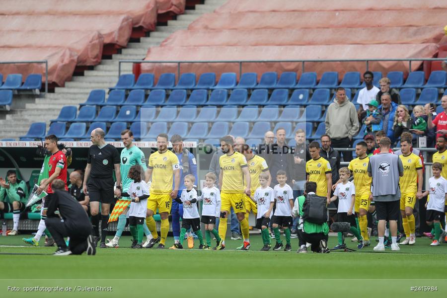 Heinz von Heiden Arena, Hannover, 02.06.2024, sport, action, DFB, Fussball, Regionalliga Nordost, Regionalliga Bayern, Relegation, Relegation zur 3. Liga, FWK, H96, FC Würzburger Kickers, Hannover 96 II - Bild-ID: 2413984