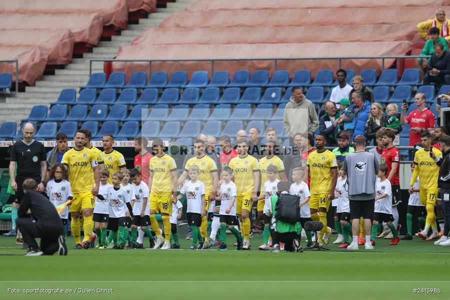 Heinz von Heiden Arena, Hannover, 02.06.2024, sport, action, DFB, Fussball, Regionalliga Nordost, Regionalliga Bayern, Relegation, Relegation zur 3. Liga, FWK, H96, FC Würzburger Kickers, Hannover 96 II - Bild-ID: 2413986 Heinz von Heiden Arena, Hannover, 02.06.2024, sport, action, DFB, Fussball, Regionalliga Nordost, Regionalliga Bayern, Relegation, Relegation zur 3. Liga, FWK, H96, FC Würzburger Kickers, Hannover 96 II - Bild-ID: 2413986