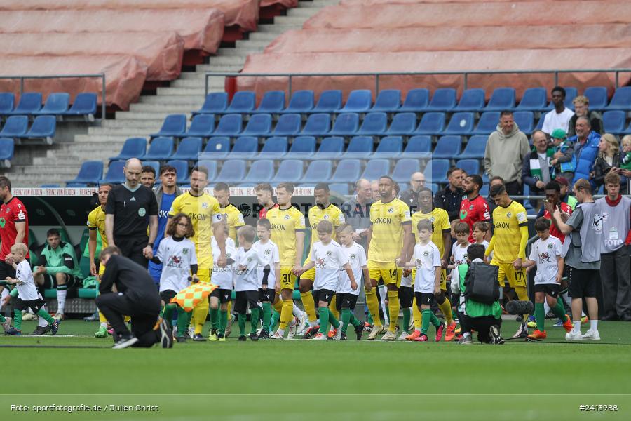 Heinz von Heiden Arena, Hannover, 02.06.2024, sport, action, DFB, Fussball, Regionalliga Nordost, Regionalliga Bayern, Relegation, Relegation zur 3. Liga, FWK, H96, FC Würzburger Kickers, Hannover 96 II - Bild-ID: 2413988