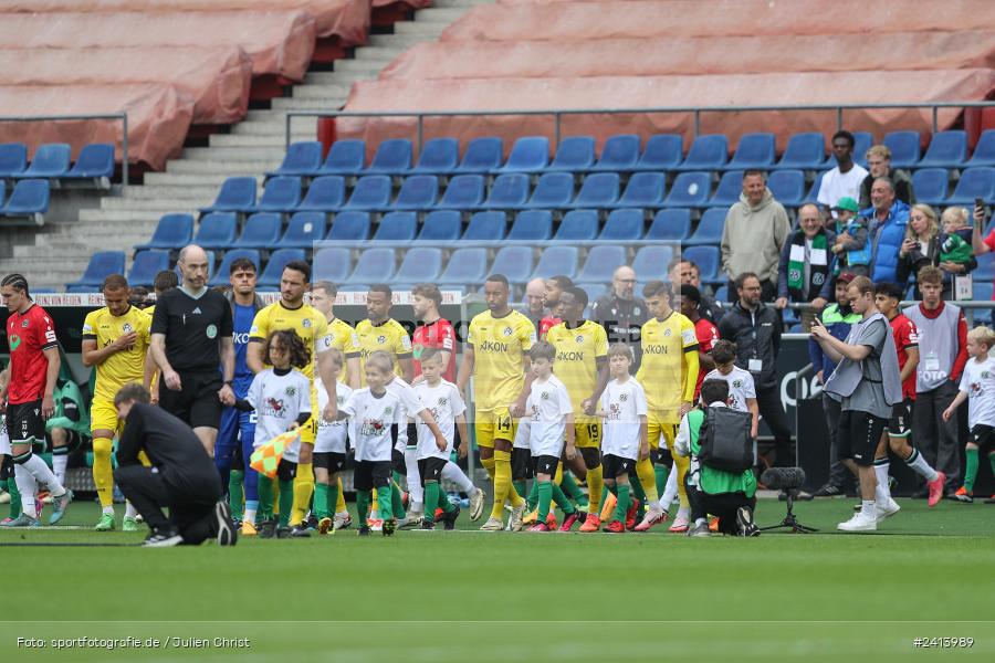 Heinz von Heiden Arena, Hannover, 02.06.2024, sport, action, DFB, Fussball, Regionalliga Nordost, Regionalliga Bayern, Relegation, Relegation zur 3. Liga, FWK, H96, FC Würzburger Kickers, Hannover 96 II - Bild-ID: 2413989 Heinz von Heiden Arena, Hannover, 02.06.2024, sport, action, DFB, Fussball, Regionalliga Nordost, Regionalliga Bayern, Relegation, Relegation zur 3. Liga, FWK, H96, FC Würzburger Kickers, Hannover 96 II - Bild-ID: 2413989