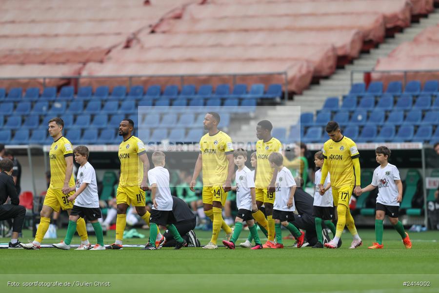Heinz von Heiden Arena, Hannover, 02.06.2024, sport, action, DFB, Fussball, Regionalliga Nordost, Regionalliga Bayern, Relegation, Relegation zur 3. Liga, FWK, H96, FC Würzburger Kickers, Hannover 96 II - Bild-ID: 2414002