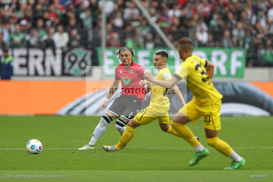 Heinz von Heiden Arena, Hannover, 02.06.2024, sport, action, DFB, Fussball, Regionalliga Nordost, Regionalliga Bayern, Relegation, Relegation zur 3. Liga, FWK, H96, FC Würzburger Kickers, Hannover 96 II - Bild-ID: 2414013 Heinz von Heiden Arena, Hannover, 02.06.2024, sport, action, DFB, Fussball, Regionalliga Nordost, Regionalliga Bayern, Relegation, Relegation zur 3. Liga, FWK, H96, FC Würzburger Kickers, Hannover 96 II - Bild-ID: 2414013