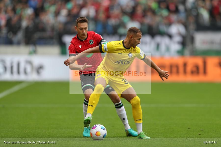Heinz von Heiden Arena, Hannover, 02.06.2024, sport, action, DFB, Fussball, Regionalliga Nordost, Regionalliga Bayern, Relegation, Relegation zur 3. Liga, FWK, H96, FC Würzburger Kickers, Hannover 96 II - Bild-ID: 2414014 Heinz von Heiden Arena, Hannover, 02.06.2024, sport, action, DFB, Fussball, Regionalliga Nordost, Regionalliga Bayern, Relegation, Relegation zur 3. Liga, FWK, H96, FC Würzburger Kickers, Hannover 96 II - Bild-ID: 2414014