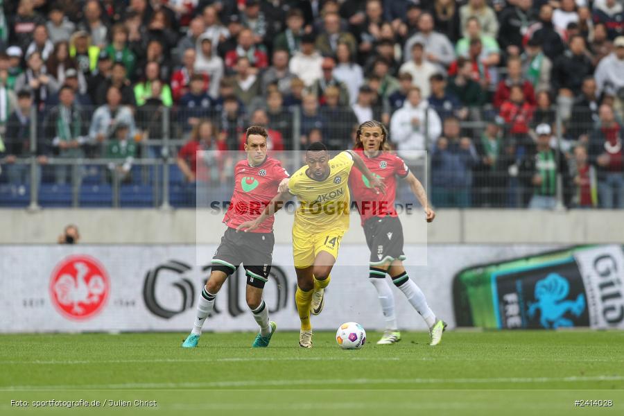 Heinz von Heiden Arena, Hannover, 02.06.2024, sport, action, DFB, Fussball, Regionalliga Nordost, Regionalliga Bayern, Relegation, Relegation zur 3. Liga, FWK, H96, FC Würzburger Kickers, Hannover 96 II - Bild-ID: 2414028