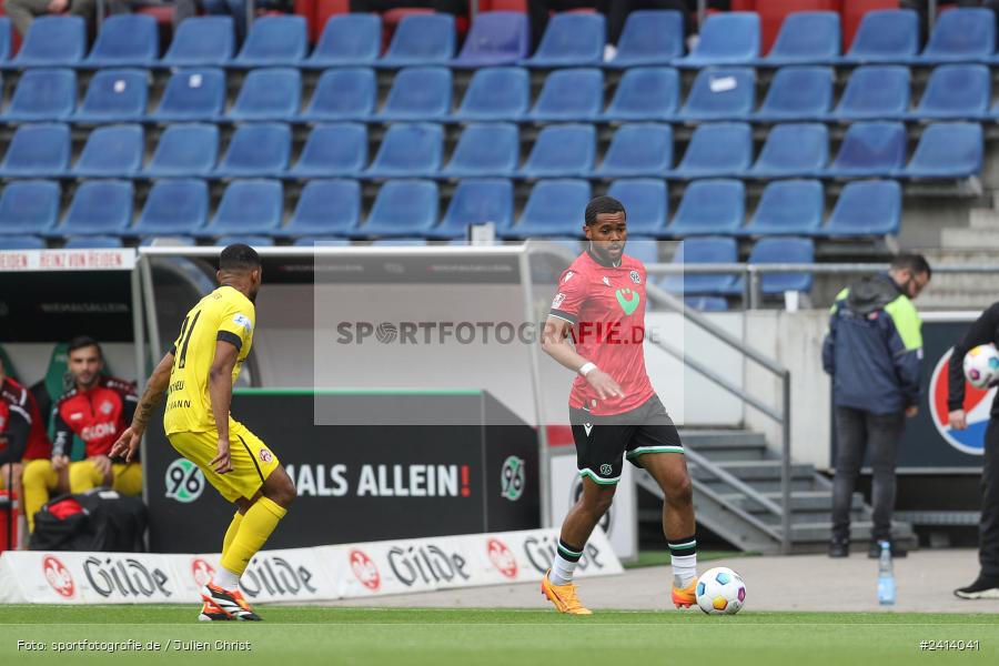 Heinz von Heiden Arena, Hannover, 02.06.2024, sport, action, DFB, Fussball, Regionalliga Nordost, Regionalliga Bayern, Relegation, Relegation zur 3. Liga, FWK, H96, FC Würzburger Kickers, Hannover 96 II - Bild-ID: 2414041