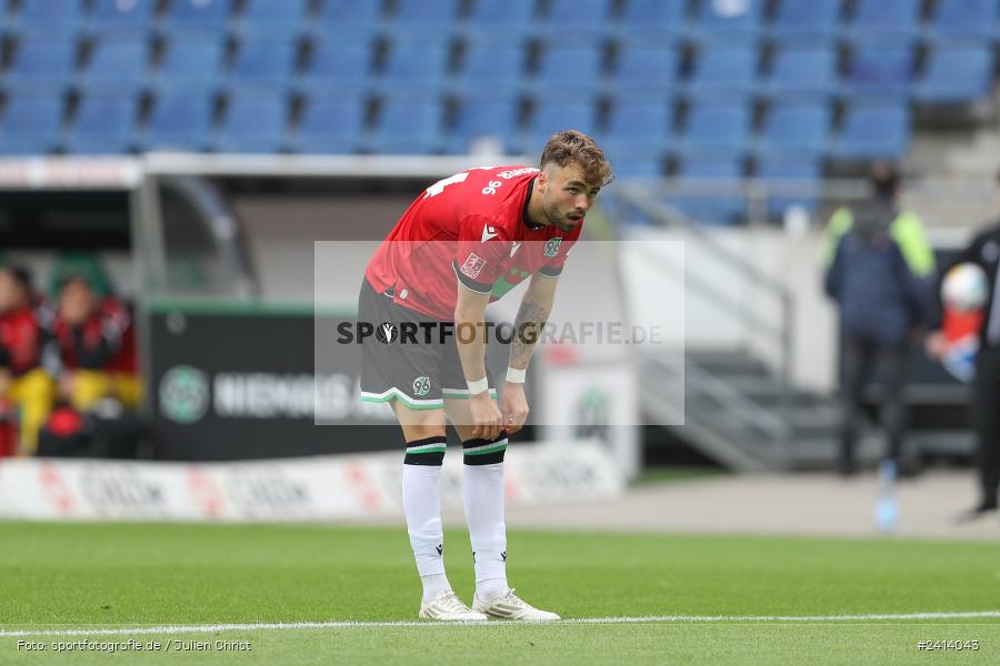 Heinz von Heiden Arena, Hannover, 02.06.2024, sport, action, DFB, Fussball, Regionalliga Nordost, Regionalliga Bayern, Relegation, Relegation zur 3. Liga, FWK, H96, FC Würzburger Kickers, Hannover 96 II - Bild-ID: 2414043