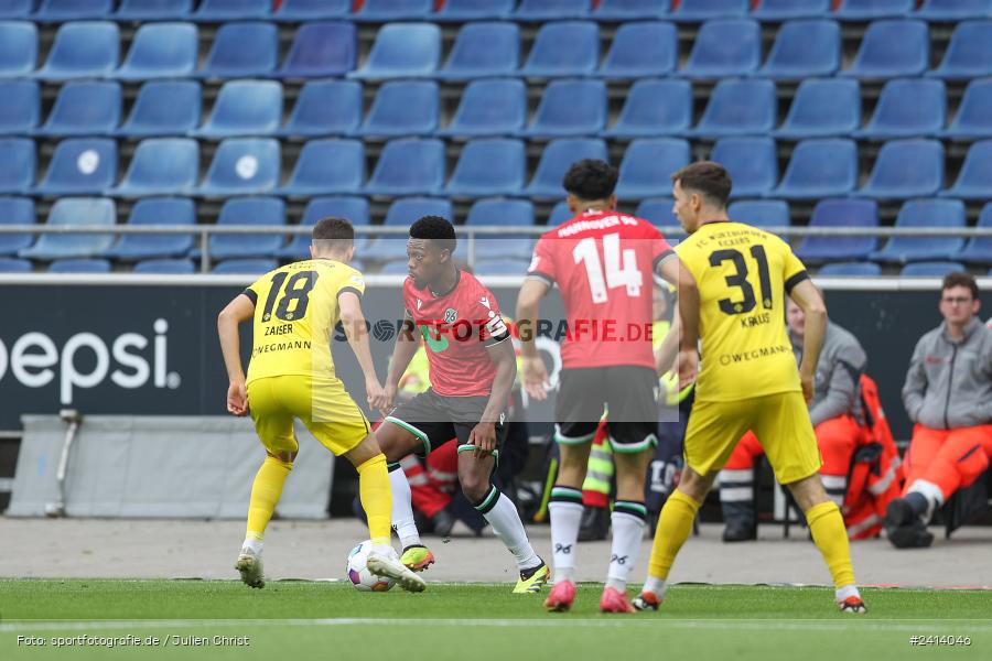 Heinz von Heiden Arena, Hannover, 02.06.2024, sport, action, DFB, Fussball, Regionalliga Nordost, Regionalliga Bayern, Relegation, Relegation zur 3. Liga, FWK, H96, FC Würzburger Kickers, Hannover 96 II - Bild-ID: 2414046