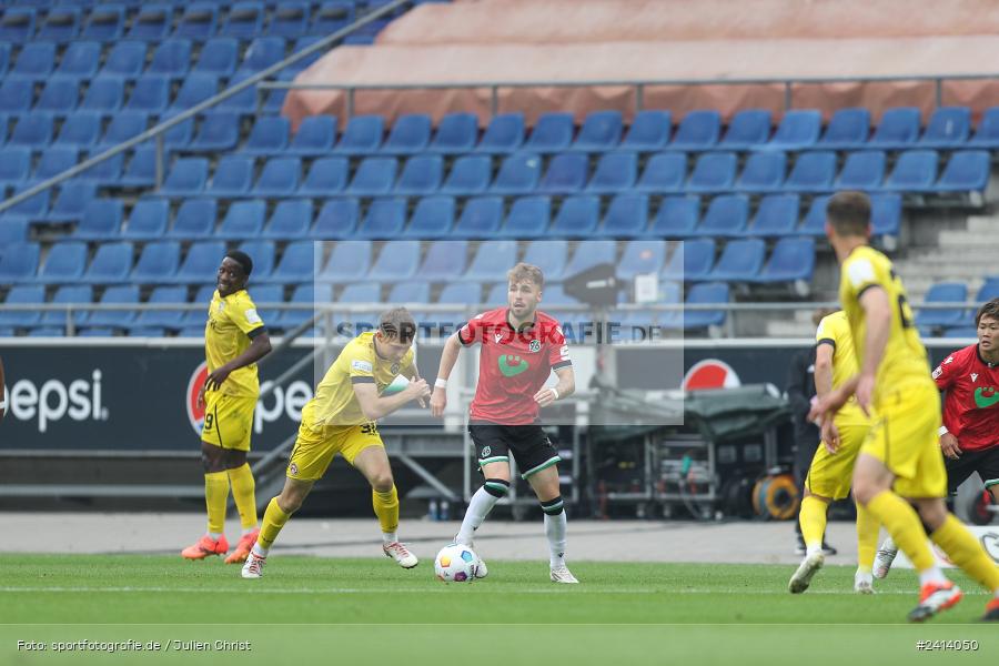 Heinz von Heiden Arena, Hannover, 02.06.2024, sport, action, DFB, Fussball, Regionalliga Nordost, Regionalliga Bayern, Relegation, Relegation zur 3. Liga, FWK, H96, FC Würzburger Kickers, Hannover 96 II - Bild-ID: 2414050 Heinz von Heiden Arena, Hannover, 02.06.2024, sport, action, DFB, Fussball, Regionalliga Nordost, Regionalliga Bayern, Relegation, Relegation zur 3. Liga, FWK, H96, FC Würzburger Kickers, Hannover 96 II - Bild-ID: 2414050