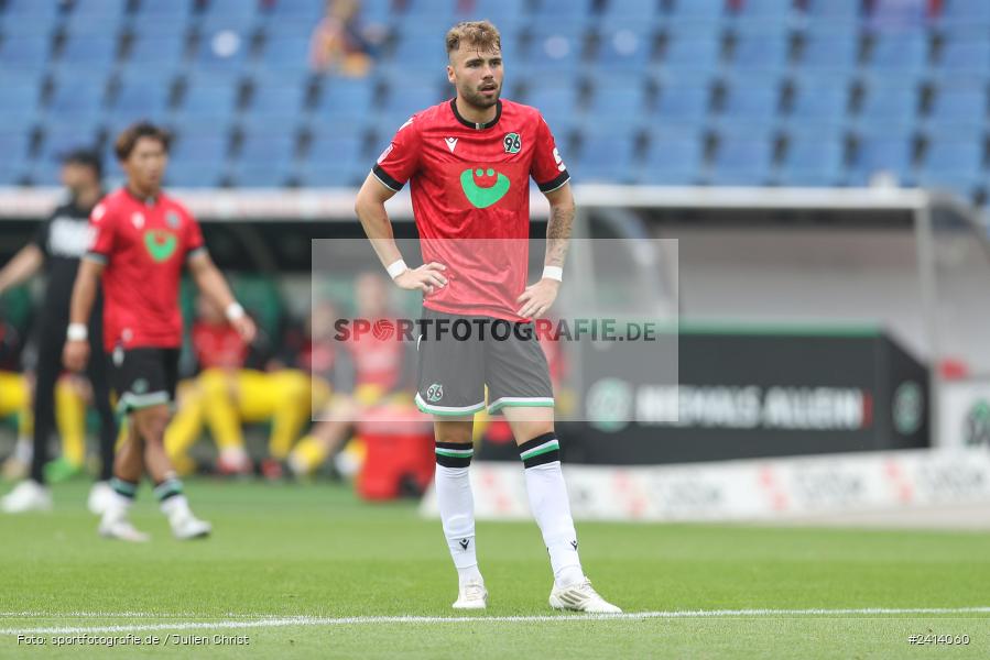 Heinz von Heiden Arena, Hannover, 02.06.2024, sport, action, DFB, Fussball, Regionalliga Nordost, Regionalliga Bayern, Relegation, Relegation zur 3. Liga, FWK, H96, FC Würzburger Kickers, Hannover 96 II - Bild-ID: 2414060 Heinz von Heiden Arena, Hannover, 02.06.2024, sport, action, DFB, Fussball, Regionalliga Nordost, Regionalliga Bayern, Relegation, Relegation zur 3. Liga, FWK, H96, FC Würzburger Kickers, Hannover 96 II - Bild-ID: 2414060