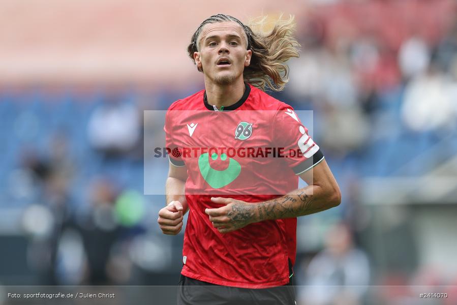 Heinz von Heiden Arena, Hannover, 02.06.2024, sport, action, DFB, Fussball, Regionalliga Nordost, Regionalliga Bayern, Relegation, Relegation zur 3. Liga, FWK, H96, FC Würzburger Kickers, Hannover 96 II - Bild-ID: 2414070 Heinz von Heiden Arena, Hannover, 02.06.2024, sport, action, DFB, Fussball, Regionalliga Nordost, Regionalliga Bayern, Relegation, Relegation zur 3. Liga, FWK, H96, FC Würzburger Kickers, Hannover 96 II - Bild-ID: 2414070