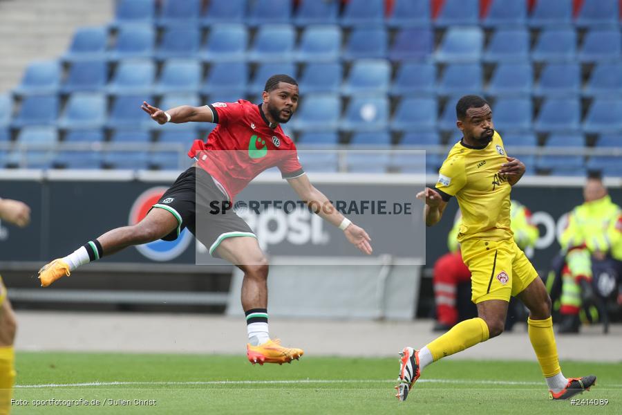 Heinz von Heiden Arena, Hannover, 02.06.2024, sport, action, DFB, Fussball, Regionalliga Nordost, Regionalliga Bayern, Relegation, Relegation zur 3. Liga, FWK, H96, FC Würzburger Kickers, Hannover 96 II - Bild-ID: 2414089