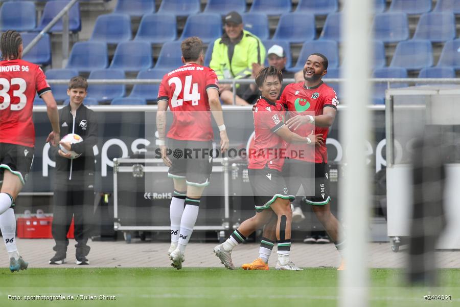 Heinz von Heiden Arena, Hannover, 02.06.2024, sport, action, DFB, Fussball, Regionalliga Nordost, Regionalliga Bayern, Relegation, Relegation zur 3. Liga, FWK, H96, FC Würzburger Kickers, Hannover 96 II - Bild-ID: 2414091