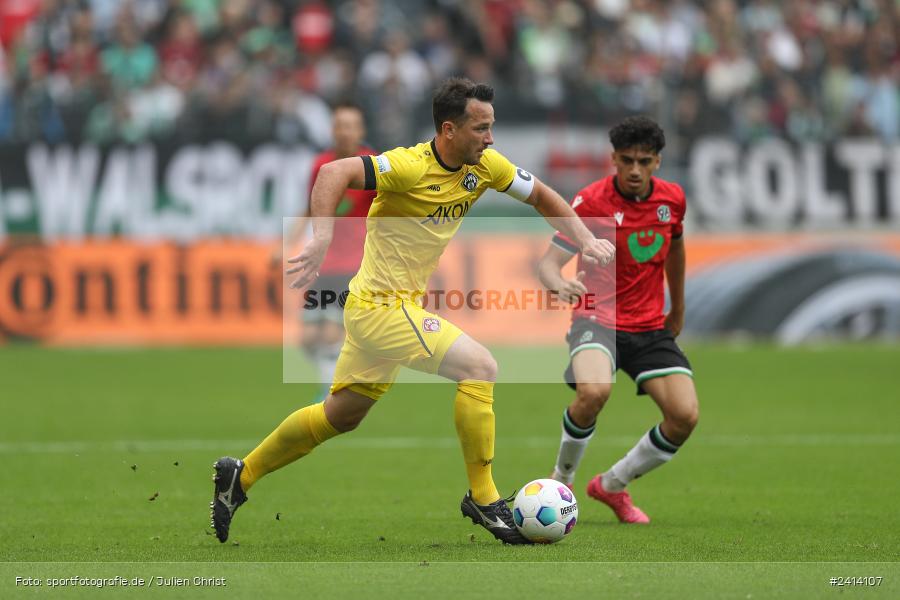 Heinz von Heiden Arena, Hannover, 02.06.2024, sport, action, DFB, Fussball, Regionalliga Nordost, Regionalliga Bayern, Relegation, Relegation zur 3. Liga, FWK, H96, FC Würzburger Kickers, Hannover 96 II - Bild-ID: 2414107