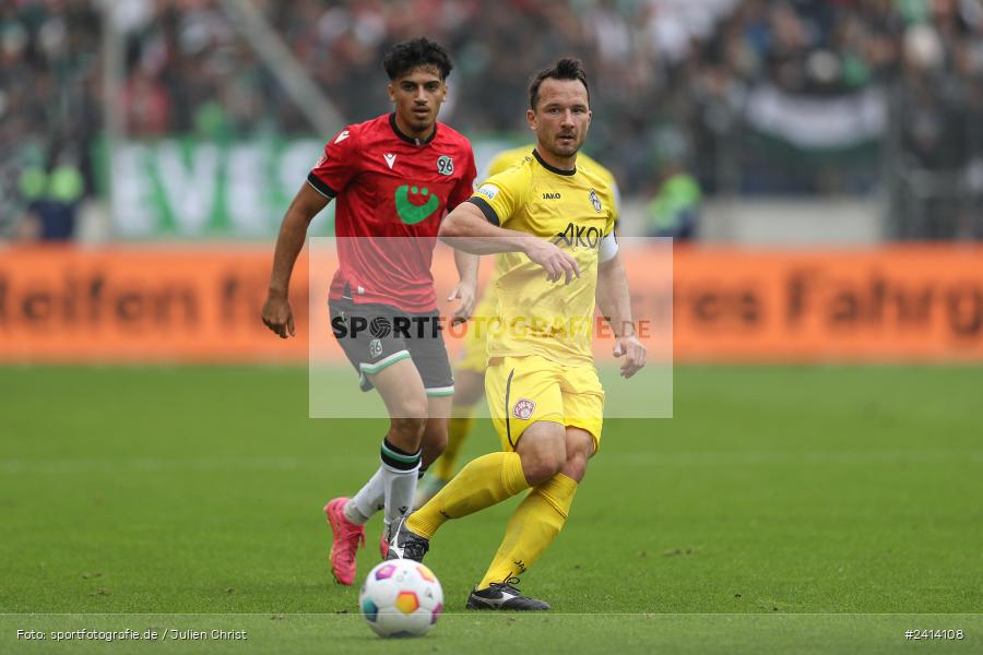 Heinz von Heiden Arena, Hannover, 02.06.2024, sport, action, DFB, Fussball, Regionalliga Nordost, Regionalliga Bayern, Relegation, Relegation zur 3. Liga, FWK, H96, FC Würzburger Kickers, Hannover 96 II - Bild-ID: 2414108