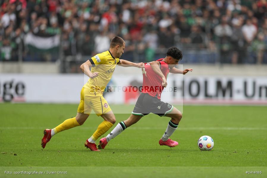 Heinz von Heiden Arena, Hannover, 02.06.2024, sport, action, DFB, Fussball, Regionalliga Nordost, Regionalliga Bayern, Relegation, Relegation zur 3. Liga, FWK, H96, FC Würzburger Kickers, Hannover 96 II - Bild-ID: 2414185