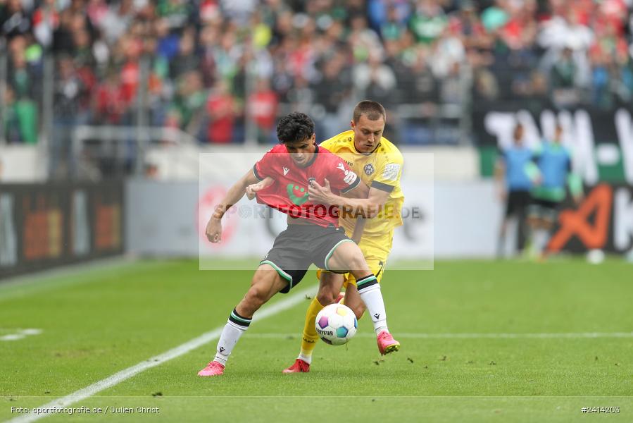 Heinz von Heiden Arena, Hannover, 02.06.2024, sport, action, DFB, Fussball, Regionalliga Nordost, Regionalliga Bayern, Relegation, Relegation zur 3. Liga, FWK, H96, FC Würzburger Kickers, Hannover 96 II - Bild-ID: 2414203