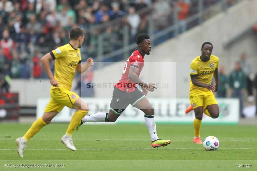 Heinz von Heiden Arena, Hannover, 02.06.2024, sport, action, DFB, Fussball, Regionalliga Nordost, Regionalliga Bayern, Relegation, Relegation zur 3. Liga, FWK, H96, FC Würzburger Kickers, Hannover 96 II - Bild-ID: 2414224