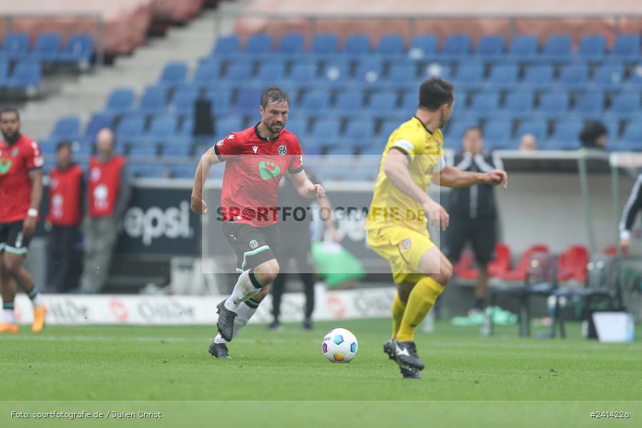 Heinz von Heiden Arena, Hannover, 02.06.2024, sport, action, DFB, Fussball, Regionalliga Nordost, Regionalliga Bayern, Relegation, Relegation zur 3. Liga, FWK, H96, FC Würzburger Kickers, Hannover 96 II - Bild-ID: 2414226