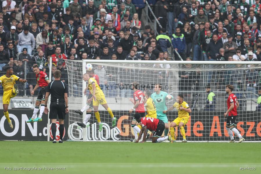 Heinz von Heiden Arena, Hannover, 02.06.2024, sport, action, DFB, Fussball, Regionalliga Nordost, Regionalliga Bayern, Relegation, Relegation zur 3. Liga, FWK, H96, FC Würzburger Kickers, Hannover 96 II - Bild-ID: 2414230