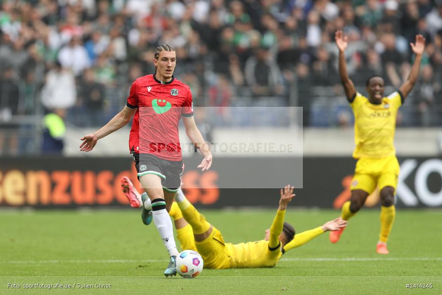 Heinz von Heiden Arena, Hannover, 02.06.2024, sport, action, DFB, Fussball, Regionalliga Nordost, Regionalliga Bayern, Relegation, Relegation zur 3. Liga, FWK, H96, FC Würzburger Kickers, Hannover 96 II - Bild-ID: 2414245 Heinz von Heiden Arena, Hannover, 02.06.2024, sport, action, DFB, Fussball, Regionalliga Nordost, Regionalliga Bayern, Relegation, Relegation zur 3. Liga, FWK, H96, FC Würzburger Kickers, Hannover 96 II - Bild-ID: 2414245