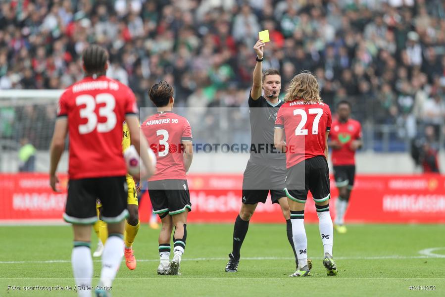 Heinz von Heiden Arena, Hannover, 02.06.2024, sport, action, DFB, Fussball, Regionalliga Nordost, Regionalliga Bayern, Relegation, Relegation zur 3. Liga, FWK, H96, FC Würzburger Kickers, Hannover 96 II - Bild-ID: 2414252 Heinz von Heiden Arena, Hannover, 02.06.2024, sport, action, DFB, Fussball, Regionalliga Nordost, Regionalliga Bayern, Relegation, Relegation zur 3. Liga, FWK, H96, FC Würzburger Kickers, Hannover 96 II - Bild-ID: 2414252