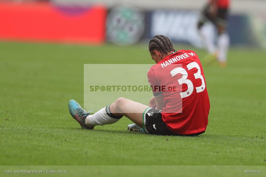 Heinz von Heiden Arena, Hannover, 02.06.2024, sport, action, DFB, Fussball, Regionalliga Nordost, Regionalliga Bayern, Relegation, Relegation zur 3. Liga, FWK, H96, FC Würzburger Kickers, Hannover 96 II - Bild-ID: 2414267