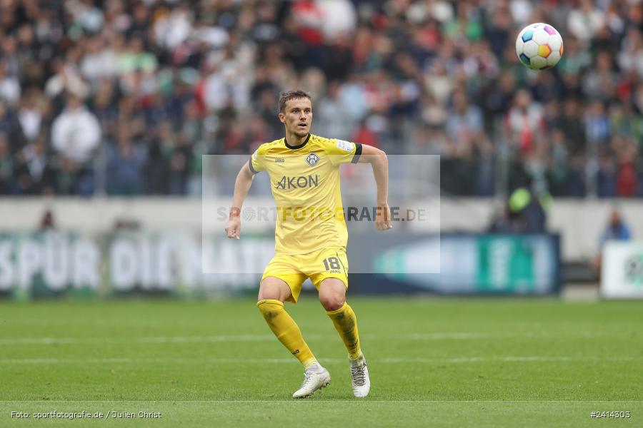 Heinz von Heiden Arena, Hannover, 02.06.2024, sport, action, DFB, Fussball, Regionalliga Nordost, Regionalliga Bayern, Relegation, Relegation zur 3. Liga, FWK, H96, FC Würzburger Kickers, Hannover 96 II - Bild-ID: 2414303