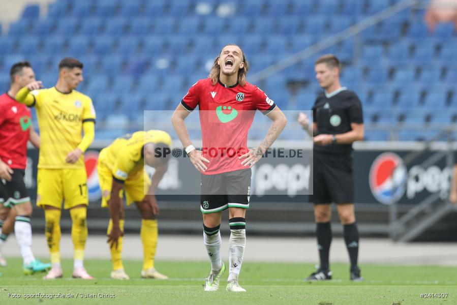 Heinz von Heiden Arena, Hannover, 02.06.2024, sport, action, DFB, Fussball, Regionalliga Nordost, Regionalliga Bayern, Relegation, Relegation zur 3. Liga, FWK, H96, FC Würzburger Kickers, Hannover 96 II - Bild-ID: 2414307 Heinz von Heiden Arena, Hannover, 02.06.2024, sport, action, DFB, Fussball, Regionalliga Nordost, Regionalliga Bayern, Relegation, Relegation zur 3. Liga, FWK, H96, FC Würzburger Kickers, Hannover 96 II - Bild-ID: 2414307