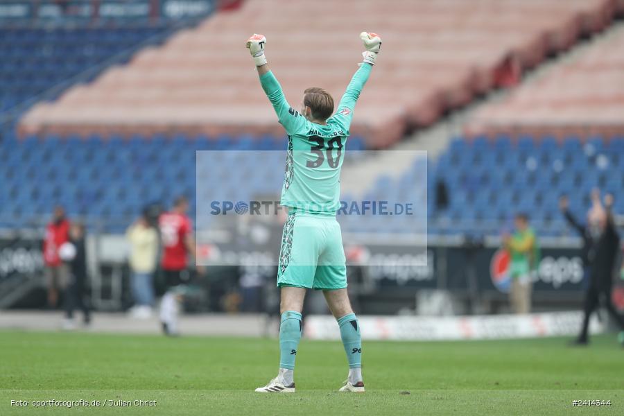 Heinz von Heiden Arena, Hannover, 02.06.2024, sport, action, DFB, Fussball, Regionalliga Nordost, Regionalliga Bayern, Relegation, Relegation zur 3. Liga, FWK, H96, FC Würzburger Kickers, Hannover 96 II - Bild-ID: 2414344