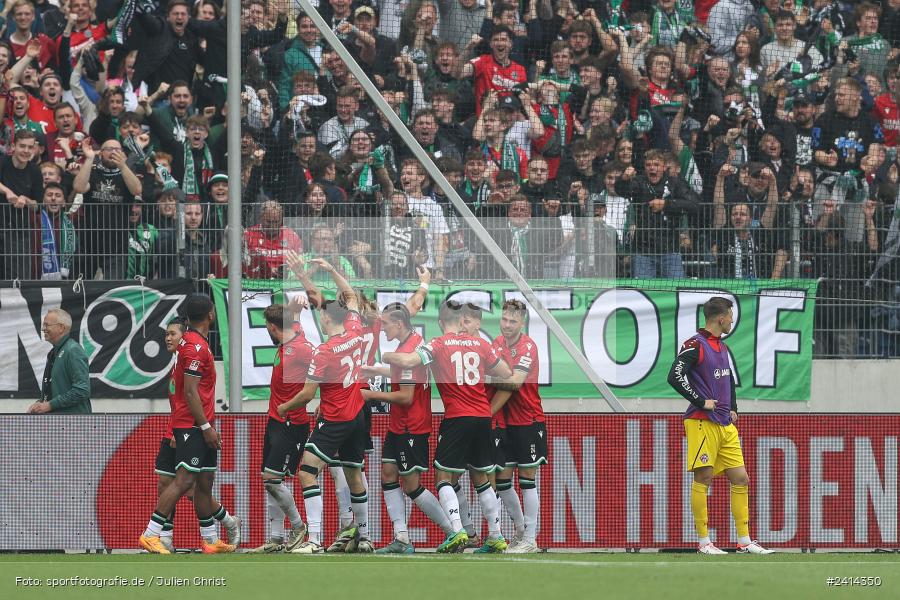 Heinz von Heiden Arena, Hannover, 02.06.2024, sport, action, DFB, Fussball, Regionalliga Nordost, Regionalliga Bayern, Relegation, Relegation zur 3. Liga, FWK, H96, FC Würzburger Kickers, Hannover 96 II - Bild-ID: 2414350
