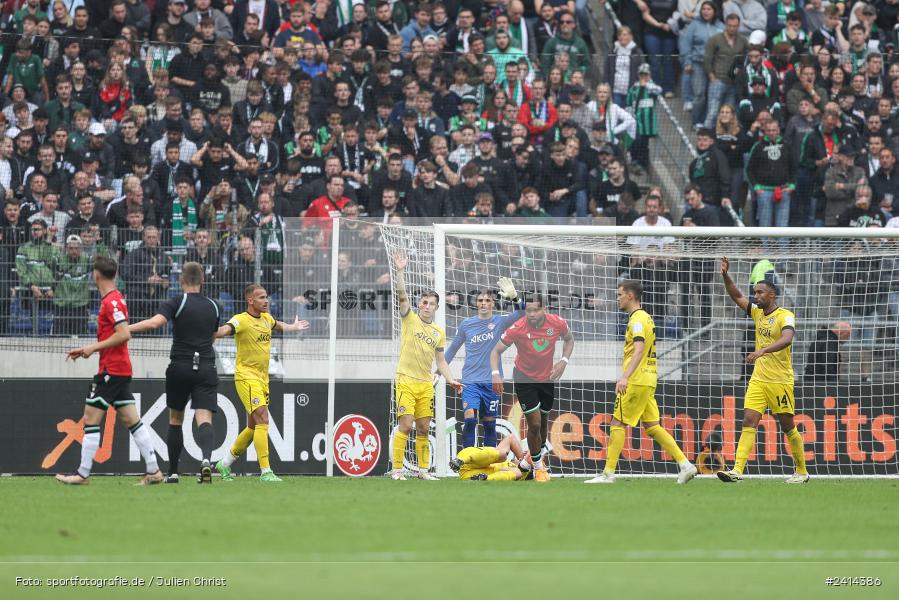 Heinz von Heiden Arena, Hannover, 02.06.2024, sport, action, DFB, Fussball, Regionalliga Nordost, Regionalliga Bayern, Relegation, Relegation zur 3. Liga, FWK, H96, FC Würzburger Kickers, Hannover 96 II - Bild-ID: 2414386 Heinz von Heiden Arena, Hannover, 02.06.2024, sport, action, DFB, Fussball, Regionalliga Nordost, Regionalliga Bayern, Relegation, Relegation zur 3. Liga, FWK, H96, FC Würzburger Kickers, Hannover 96 II - Bild-ID: 2414386