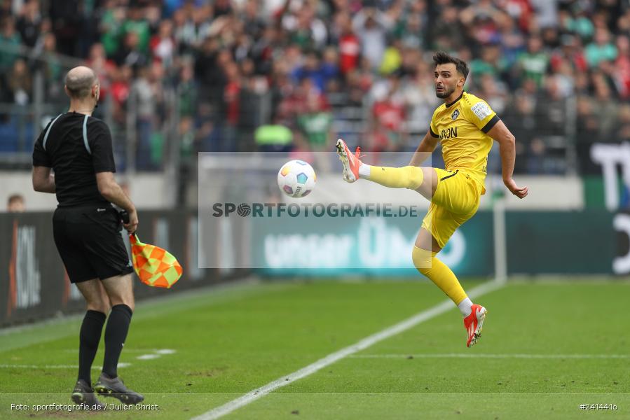 Heinz von Heiden Arena, Hannover, 02.06.2024, sport, action, DFB, Fussball, Regionalliga Nordost, Regionalliga Bayern, Relegation, Relegation zur 3. Liga, FWK, H96, FC Würzburger Kickers, Hannover 96 II - Bild-ID: 2414416