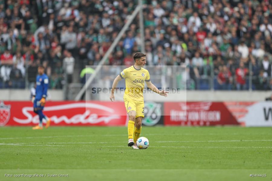 Heinz von Heiden Arena, Hannover, 02.06.2024, sport, action, DFB, Fussball, Regionalliga Nordost, Regionalliga Bayern, Relegation, Relegation zur 3. Liga, FWK, H96, FC Würzburger Kickers, Hannover 96 II - Bild-ID: 2414423