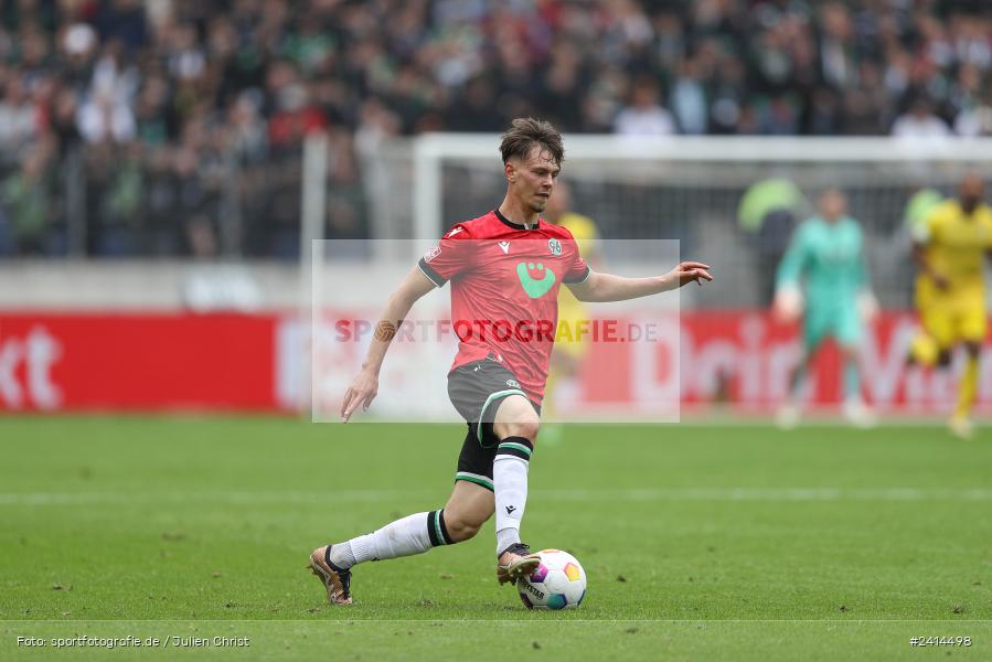 Heinz von Heiden Arena, Hannover, 02.06.2024, sport, action, DFB, Fussball, Regionalliga Nordost, Regionalliga Bayern, Relegation, Relegation zur 3. Liga, FWK, H96, FC Würzburger Kickers, Hannover 96 II - Bild-ID: 2414498