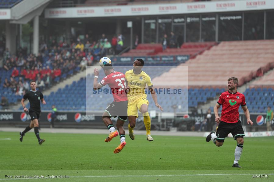 Heinz von Heiden Arena, Hannover, 02.06.2024, sport, action, DFB, Fussball, Regionalliga Nordost, Regionalliga Bayern, Relegation, Relegation zur 3. Liga, FWK, H96, FC Würzburger Kickers, Hannover 96 II - Bild-ID: 2414710