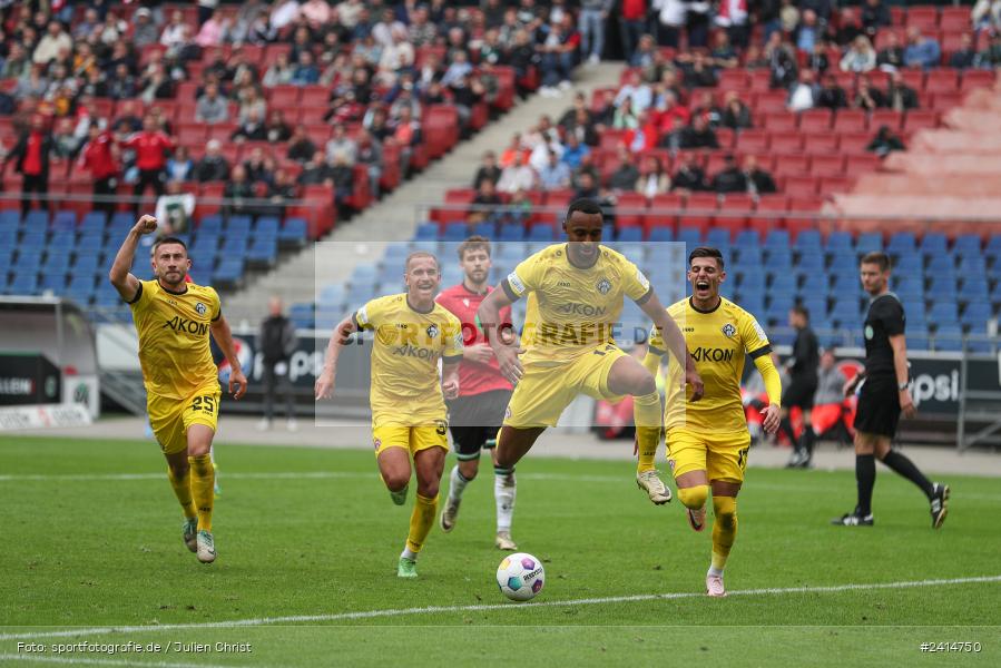 Heinz von Heiden Arena, Hannover, 02.06.2024, sport, action, DFB, Fussball, Regionalliga Nordost, Regionalliga Bayern, Relegation, Relegation zur 3. Liga, FWK, H96, FC Würzburger Kickers, Hannover 96 II - Bild-ID: 2414750