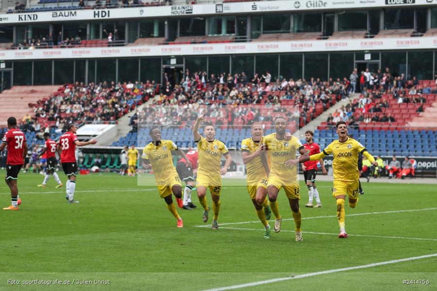 Heinz von Heiden Arena, Hannover, 02.06.2024, sport, action, DFB, Fussball, Regionalliga Nordost, Regionalliga Bayern, Relegation, Relegation zur 3. Liga, FWK, H96, FC Würzburger Kickers, Hannover 96 II - Bild-ID: 2414756 Heinz von Heiden Arena, Hannover, 02.06.2024, sport, action, DFB, Fussball, Regionalliga Nordost, Regionalliga Bayern, Relegation, Relegation zur 3. Liga, FWK, H96, FC Würzburger Kickers, Hannover 96 II - Bild-ID: 2414756