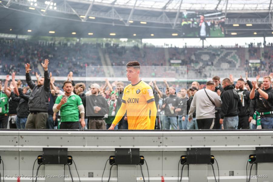 Heinz von Heiden Arena, Hannover, 02.06.2024, sport, action, DFB, Fussball, Regionalliga Nordost, Regionalliga Bayern, Relegation, Relegation zur 3. Liga, FWK, H96, FC Würzburger Kickers, Hannover 96 II - Bild-ID: 2414850