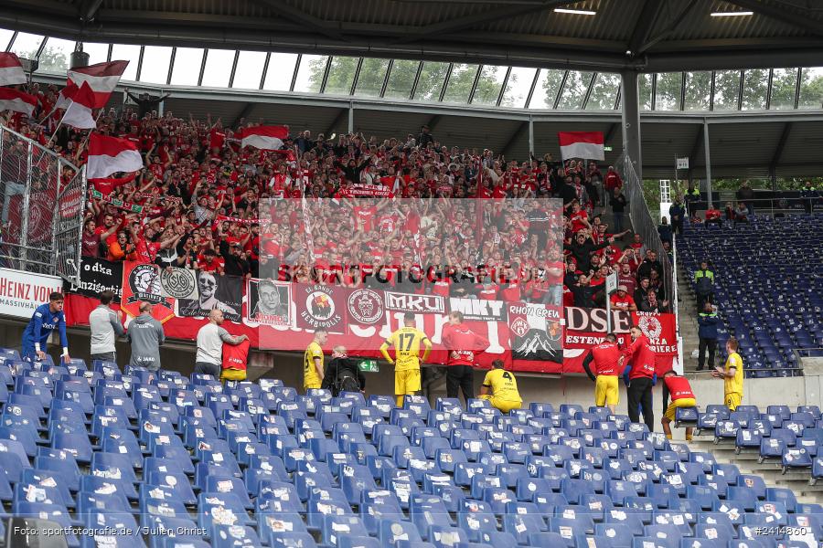 Heinz von Heiden Arena, Hannover, 02.06.2024, sport, action, DFB, Fussball, Regionalliga Nordost, Regionalliga Bayern, Relegation, Relegation zur 3. Liga, FWK, H96, FC Würzburger Kickers, Hannover 96 II - Bild-ID: 2414860