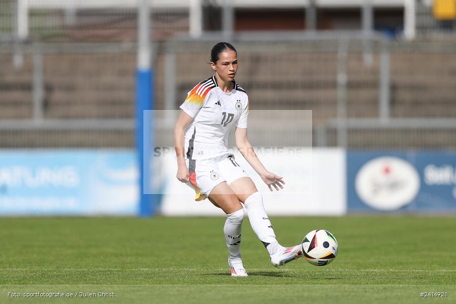 Stadion am Schönbusch, Aschaffenburg, 08.06.2024, sport, action, DFB, Fussball, Juniorinnen, Womens U16, Länderspiel, GER, USA, Deutschland - Bild-ID: 2414921