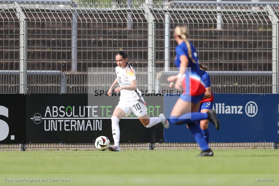 Stadion am Schönbusch, Aschaffenburg, 08.06.2024, sport, action, DFB, Fussball, Juniorinnen, Womens U16, Länderspiel, GER, USA, Deutschland - Bild-ID: 2414938 Stadion am Schönbusch, Aschaffenburg, 08.06.2024, sport, action, DFB, Fussball, Juniorinnen, Womens U16, Länderspiel, GER, USA, Deutschland - Bild-ID: 2414938