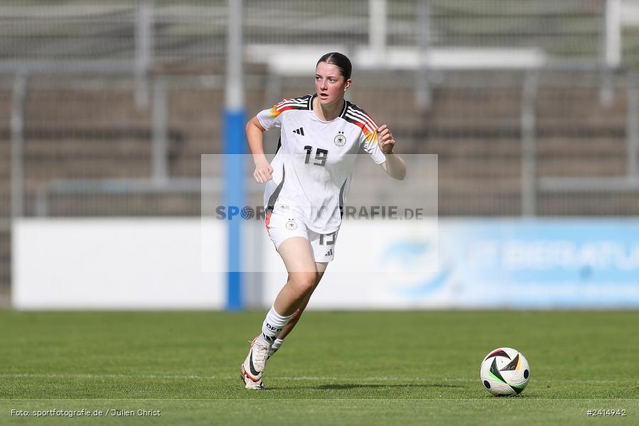 Stadion am Schönbusch, Aschaffenburg, 08.06.2024, sport, action, DFB, Fussball, Juniorinnen, Womens U16, Länderspiel, GER, USA, Deutschland - Bild-ID: 2414942 Stadion am Schönbusch, Aschaffenburg, 08.06.2024, sport, action, DFB, Fussball, Juniorinnen, Womens U16, Länderspiel, GER, USA, Deutschland - Bild-ID: 2414942